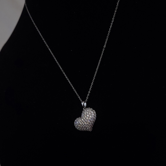 Dk 925 sterling heart with beautiful czs - Picture 8 of 15